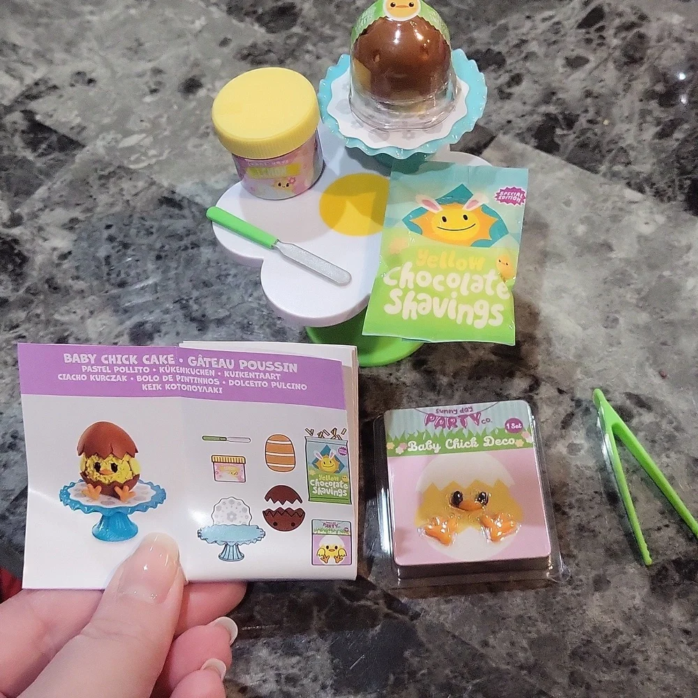 Miniverse Make It Mini Spring Baby Chick Cake